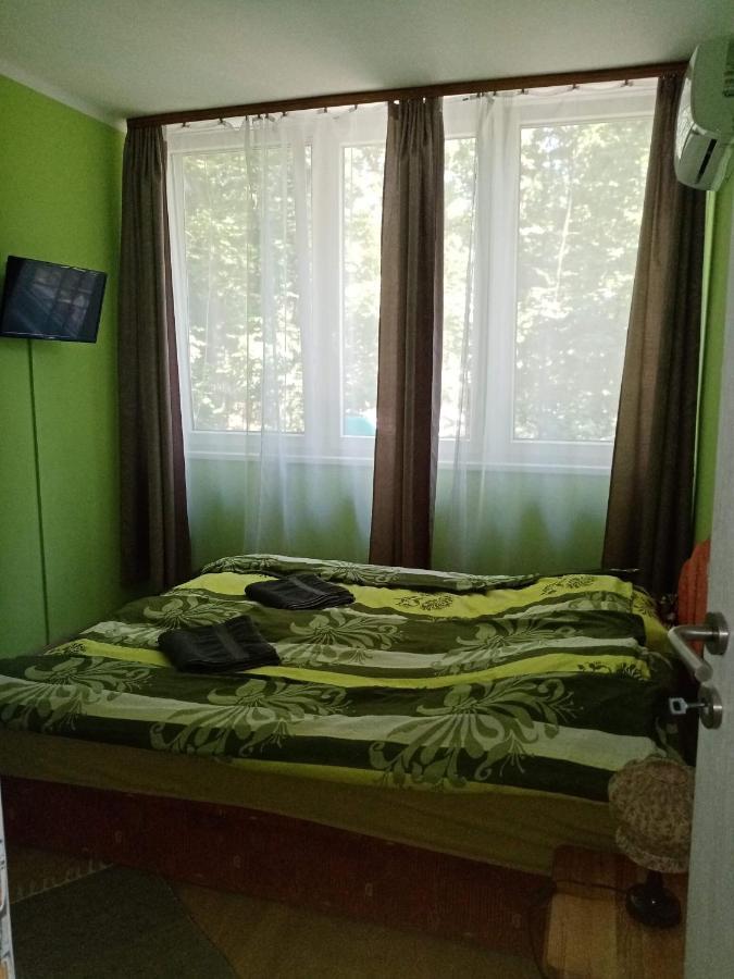 Hotel Tölgyfa Panzió Balatonszepezd Exterior foto