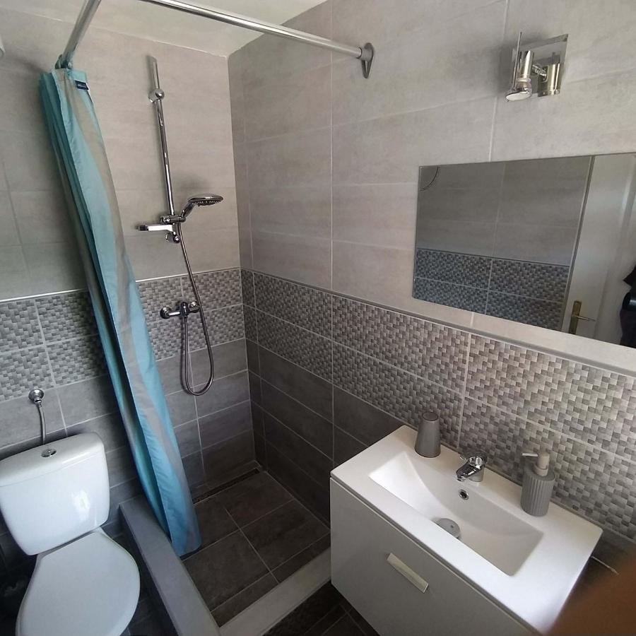 Hotel Tölgyfa Panzió Balatonszepezd Exterior foto