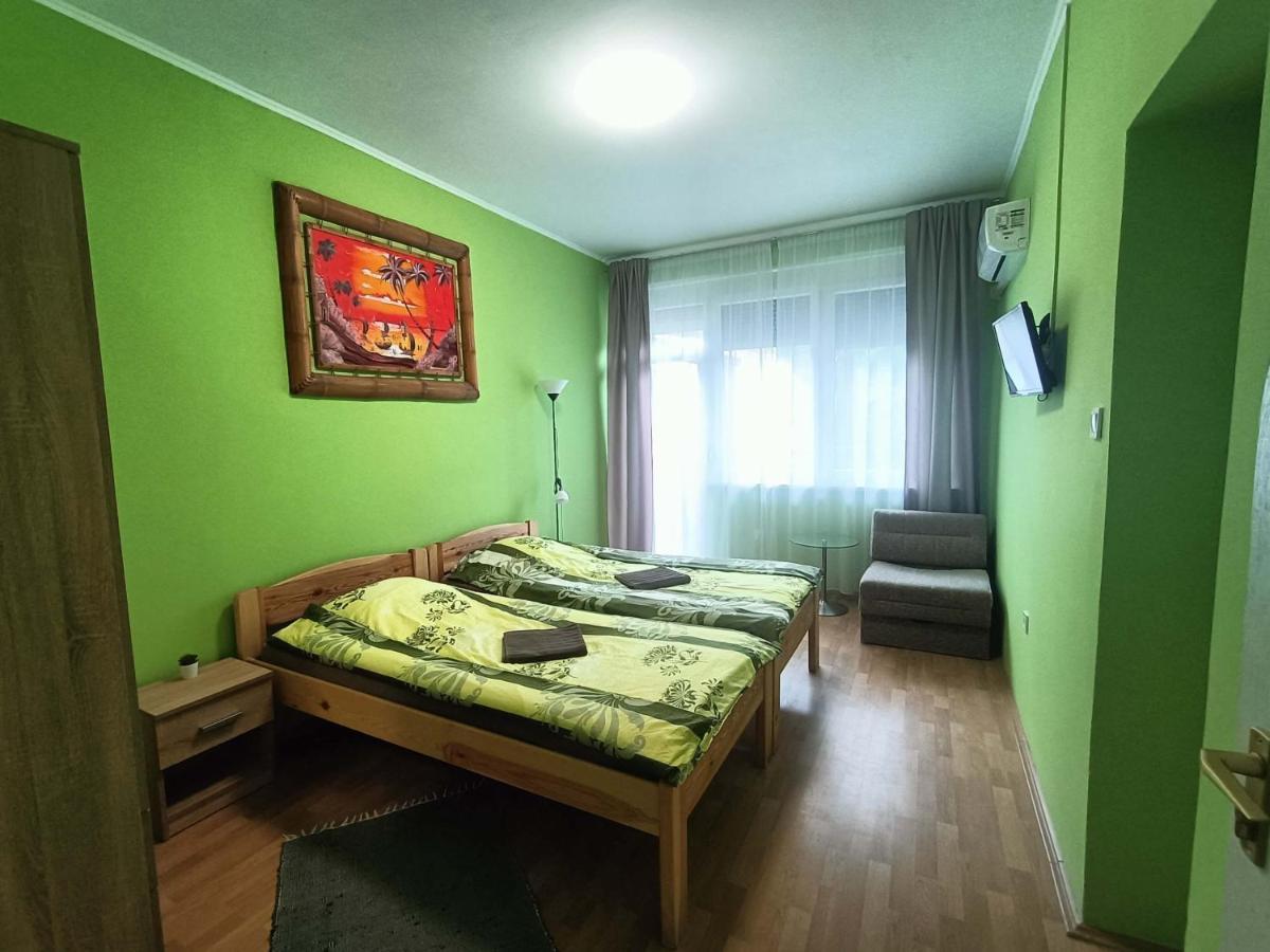 Hotel Tölgyfa Panzió Balatonszepezd Exterior foto